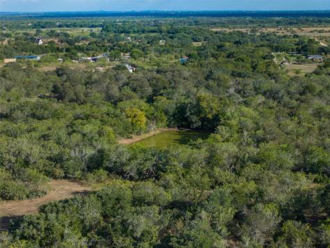 399 Seals Creek Road Lockhart TX 78644