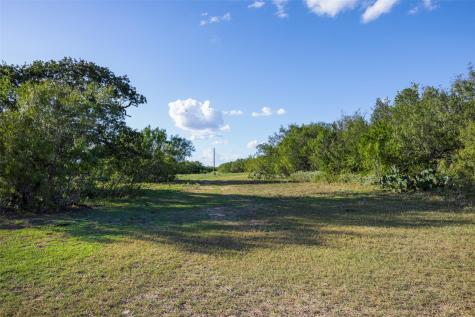 399 Seals Creek Road Lockhart TX 78644