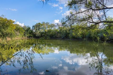 399 Seals Creek Road Lockhart TX 78644