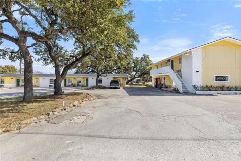 1206 Main Street Blanco TX 78606