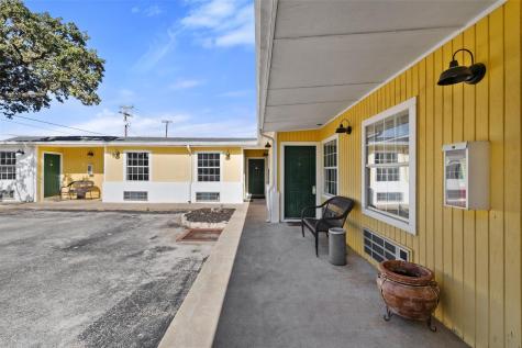1206 Main Street Blanco TX 78606