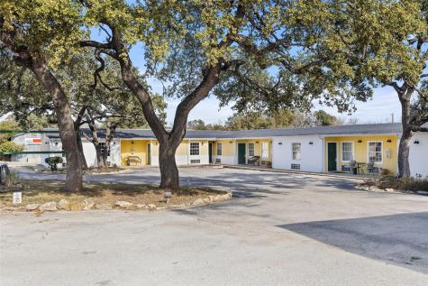 1206 Main Street Blanco TX 78606