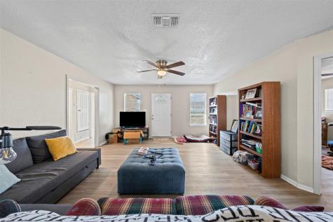 205 8th Street And 506-508 Avenue A Moody TX 76557