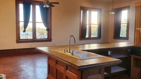 301 Main Street Smithville TX 78957
