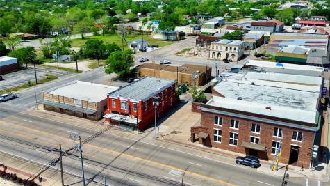 161 S. Main Street Giddings TX 78942