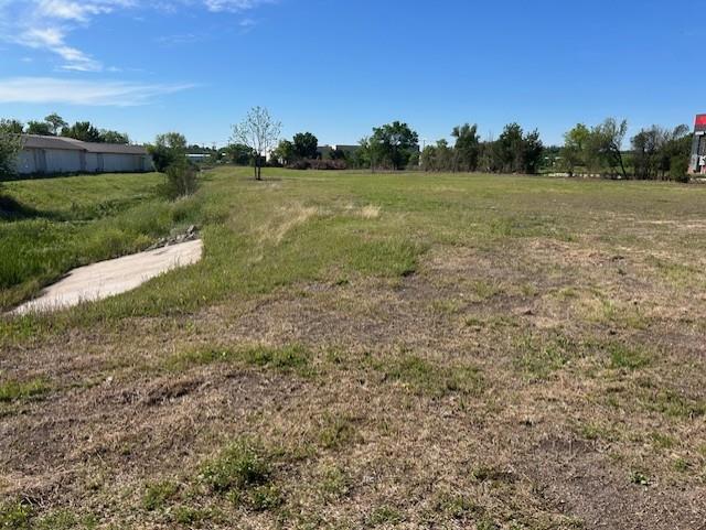 2215 W 2nd Street W Taylor TX 76574