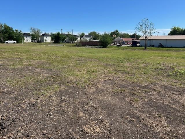 2215 W 2nd Street W Taylor TX 76574