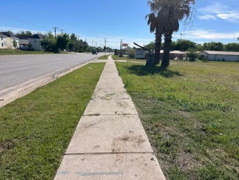 2215 W 2nd Street W Taylor TX 76574