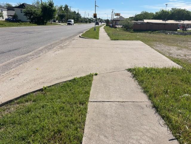 2215 W 2nd Street W Taylor TX 76574
