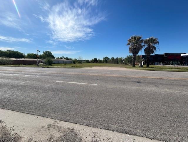 2215 W 2nd Street W Taylor TX 76574