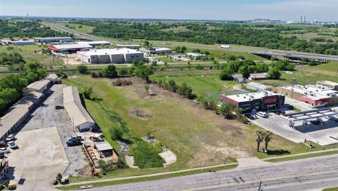 2215 W 2nd Street W Taylor TX 76574