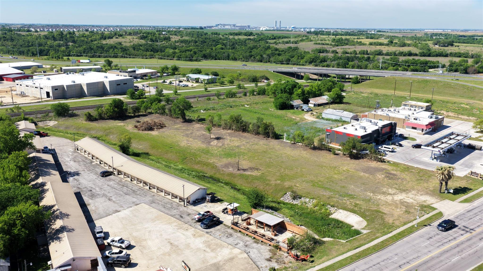 2215 W 2nd Street W Taylor TX 76574