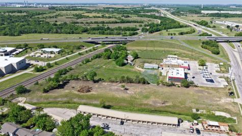 2215 W 2nd Street W Taylor TX 76574