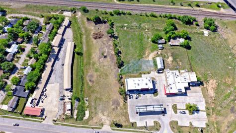 2215 W 2nd Street W Taylor TX 76574