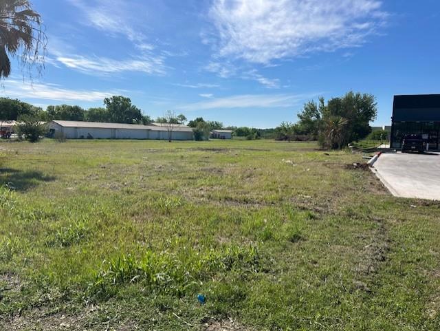 2215 W 2nd Street W Taylor TX 76574