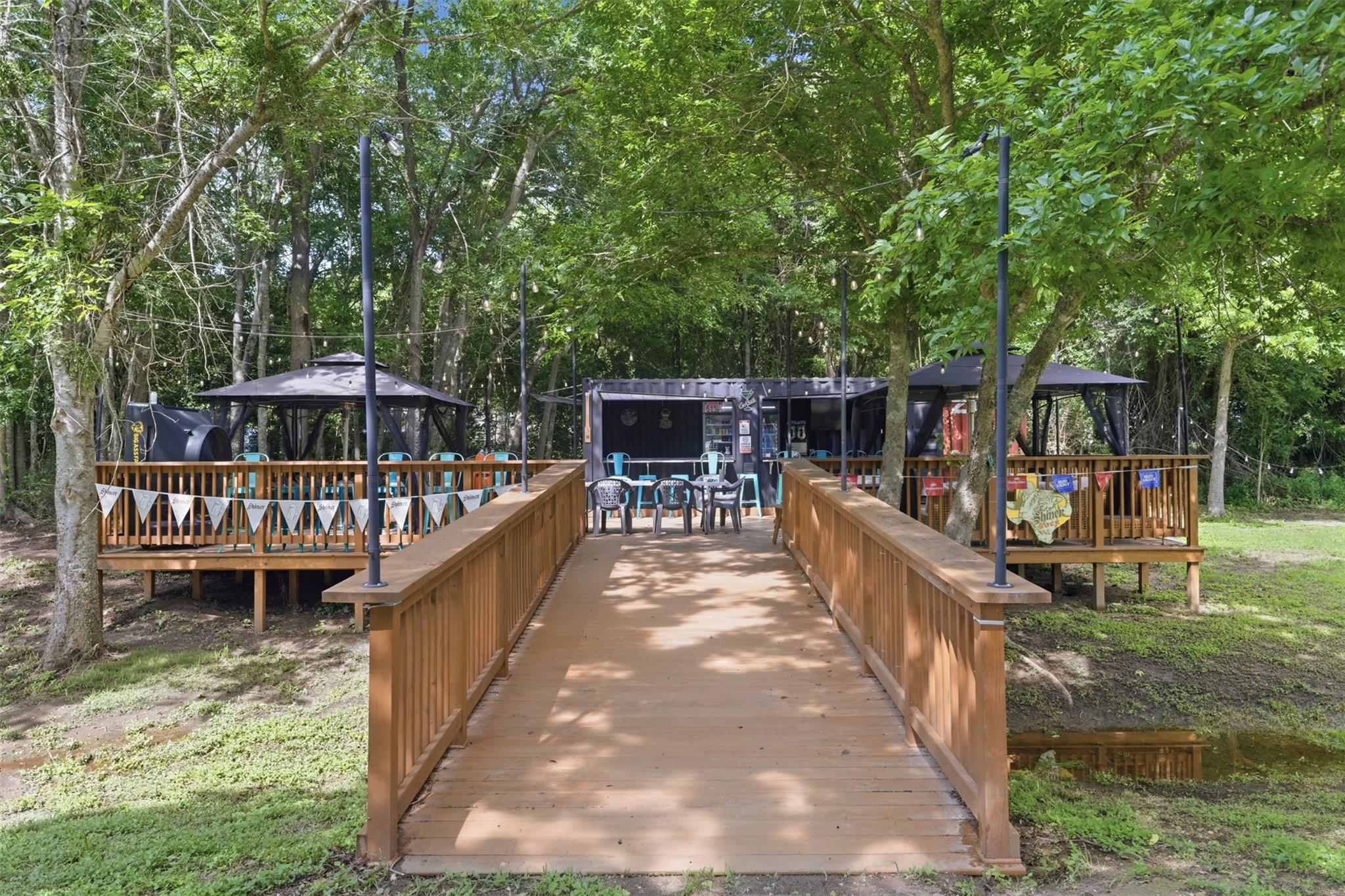 320 S Wilcox Street Rockdale TX 76567