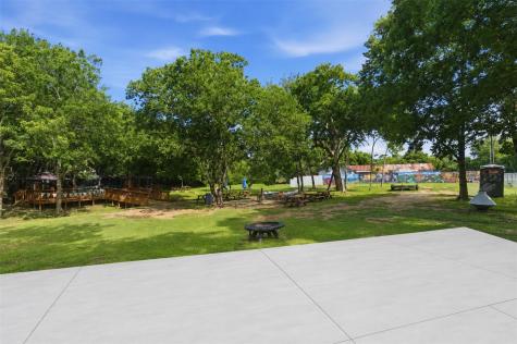 320 S Wilcox Street Rockdale TX 76567
