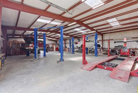 320 S Wilcox Street Rockdale TX 76567