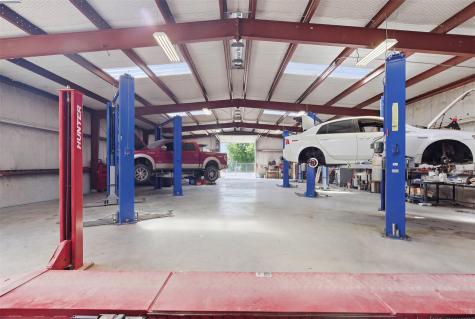 320 S Wilcox Street Rockdale TX 76567
