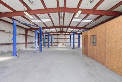 320 S Wilcox Street Rockdale TX 76567