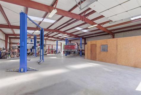 320 S Wilcox Street Rockdale TX 76567