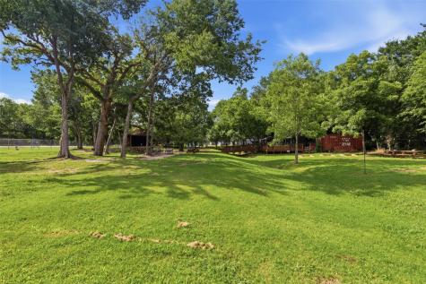 320 S Wilcox Street Rockdale TX 76567
