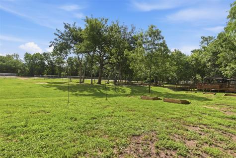 320 S Wilcox Street Rockdale TX 76567