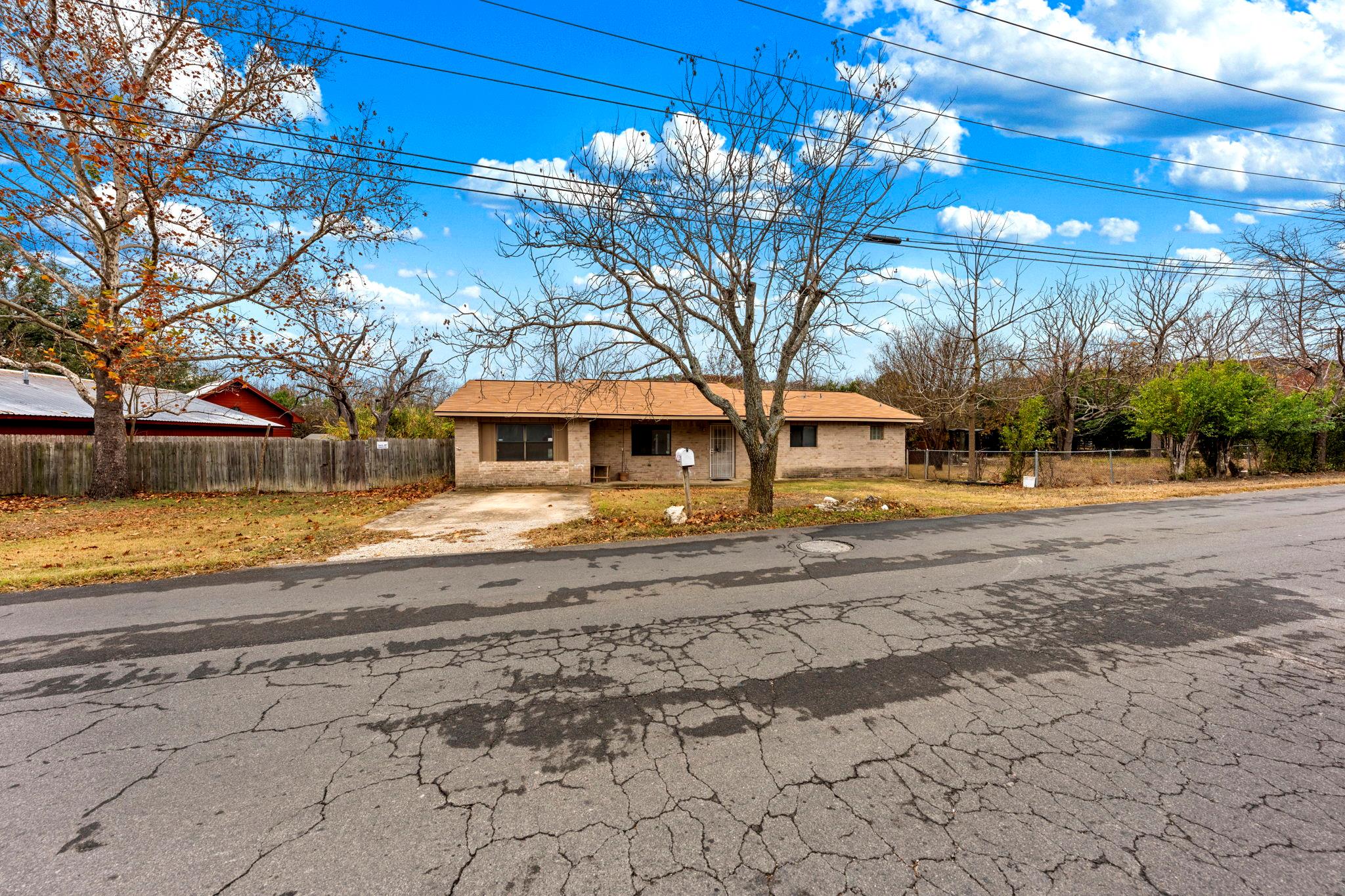 311 Leslie Drive Kerrville TX 78028