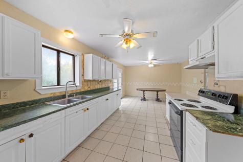 311 Leslie Drive Kerrville TX 78028