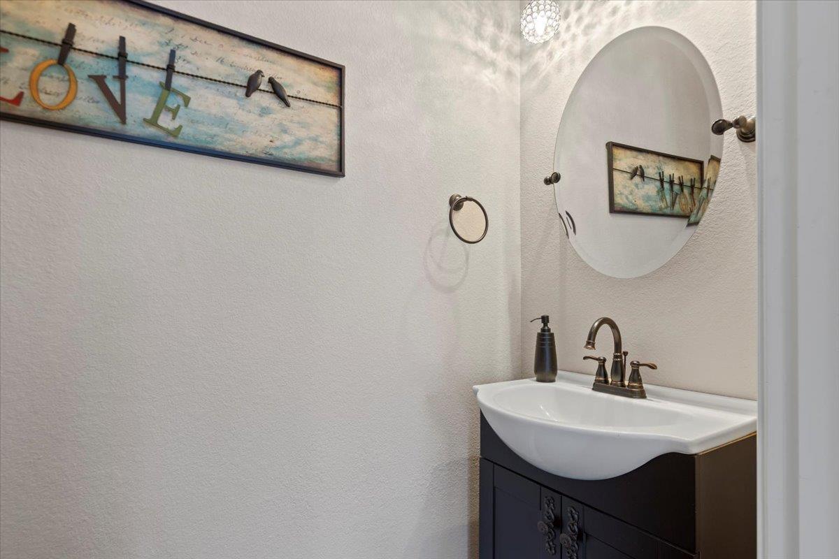 178 Pine Tree Loop Bastrop TX 78602
