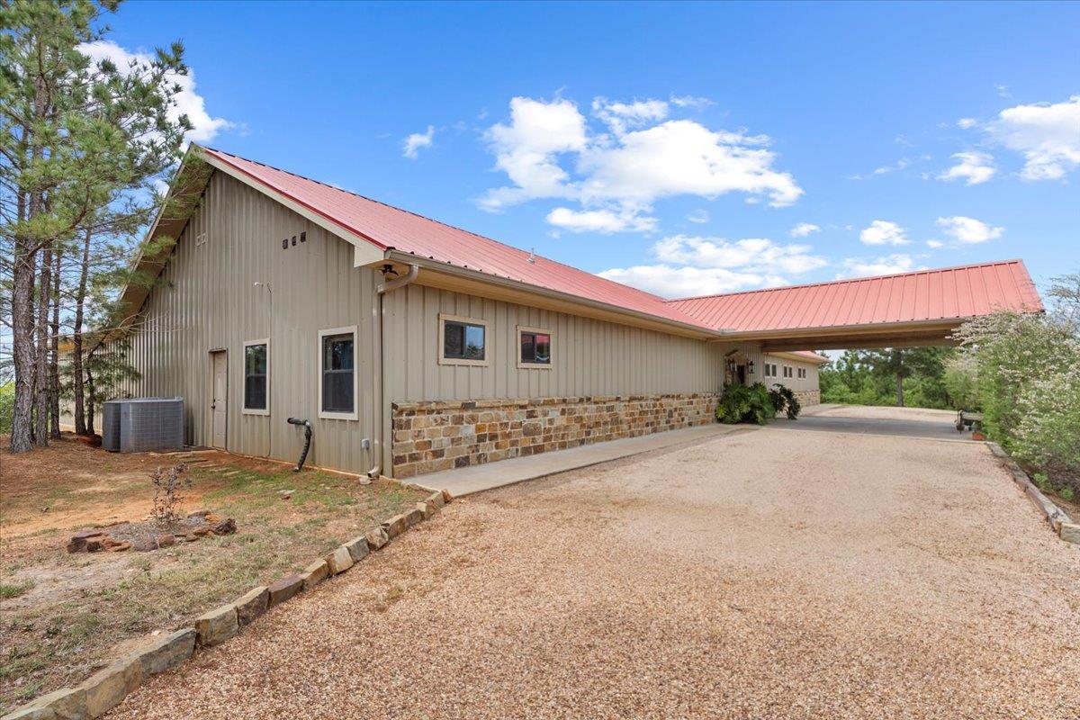 178 Pine Tree Loop Bastrop TX 78602