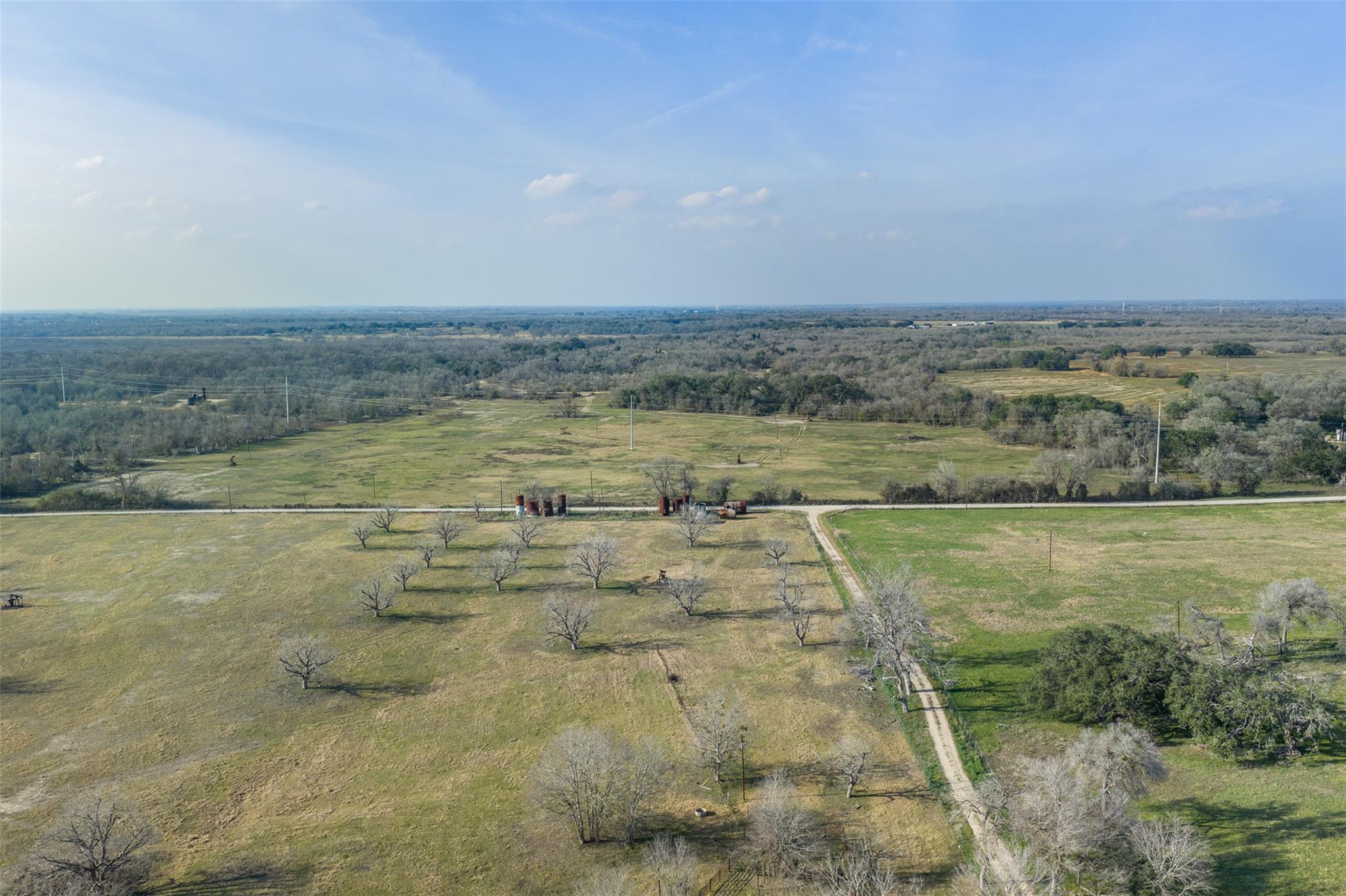 1144 Treetop Lane Luling TX 78648