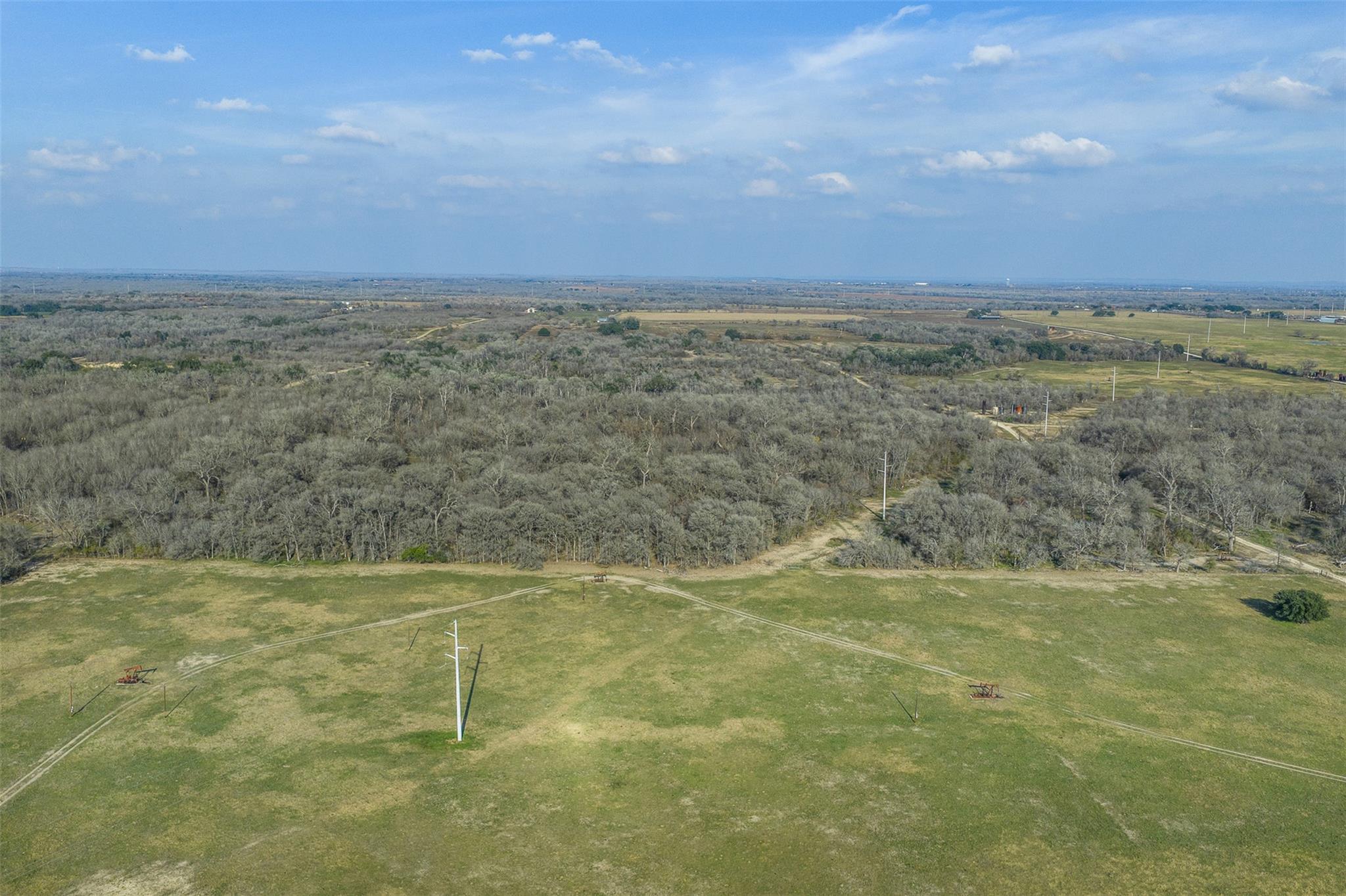1144 Treetop Lane Luling TX 78648
