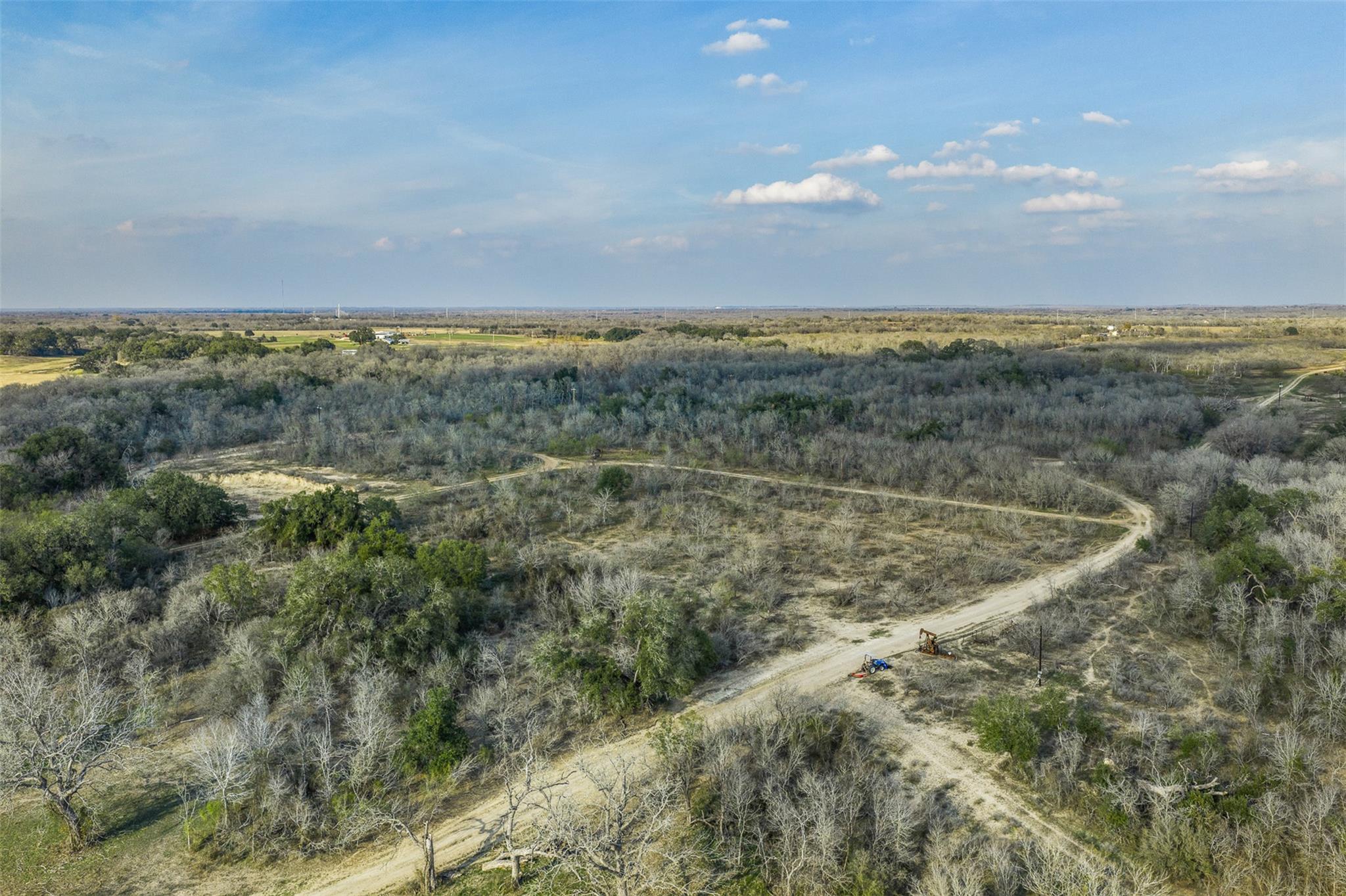 1144 Treetop Lane Luling TX 78648