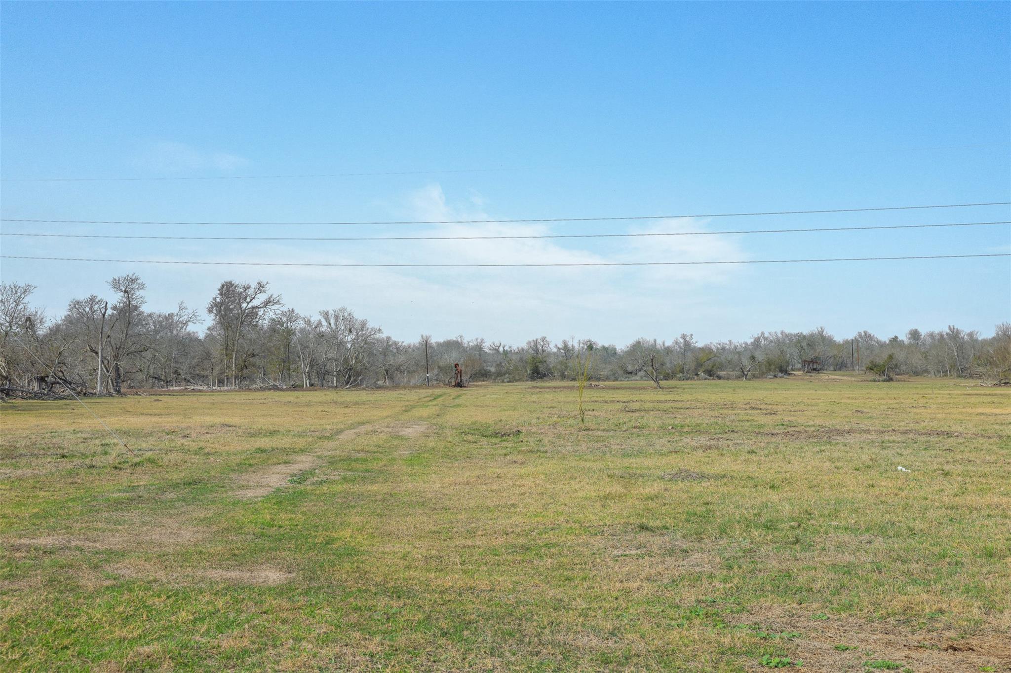 1144 Treetop Lane Luling TX 78648