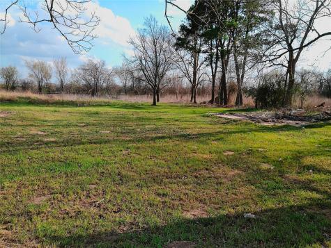 1304 E Cameron Avenue Rockdale TX 76567