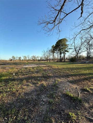 1304 E Cameron Avenue Rockdale TX 76567