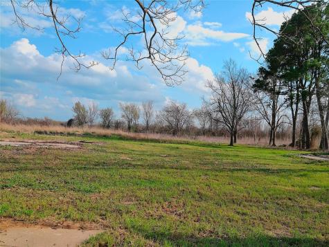 1304 E Cameron Avenue Rockdale TX 76567