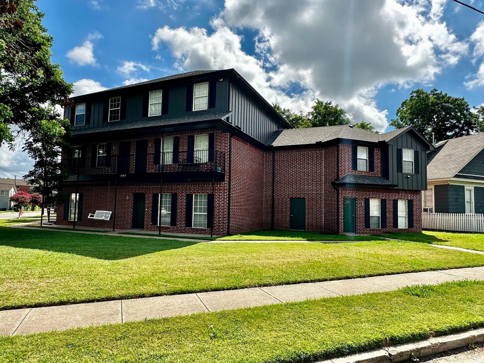 1902 S 8th Street Waco TX 76706