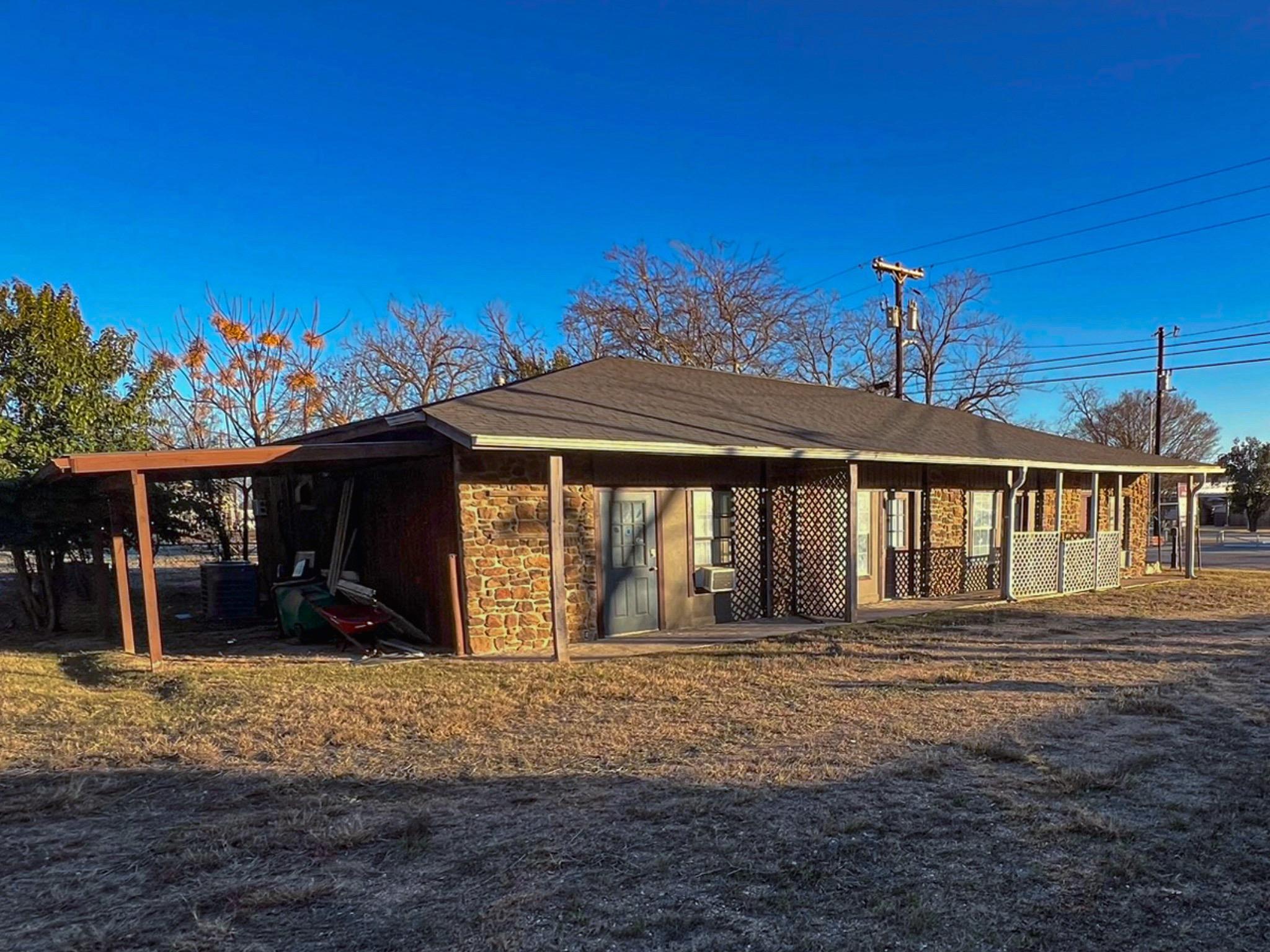 608 4th Street Blanco TX 78606
