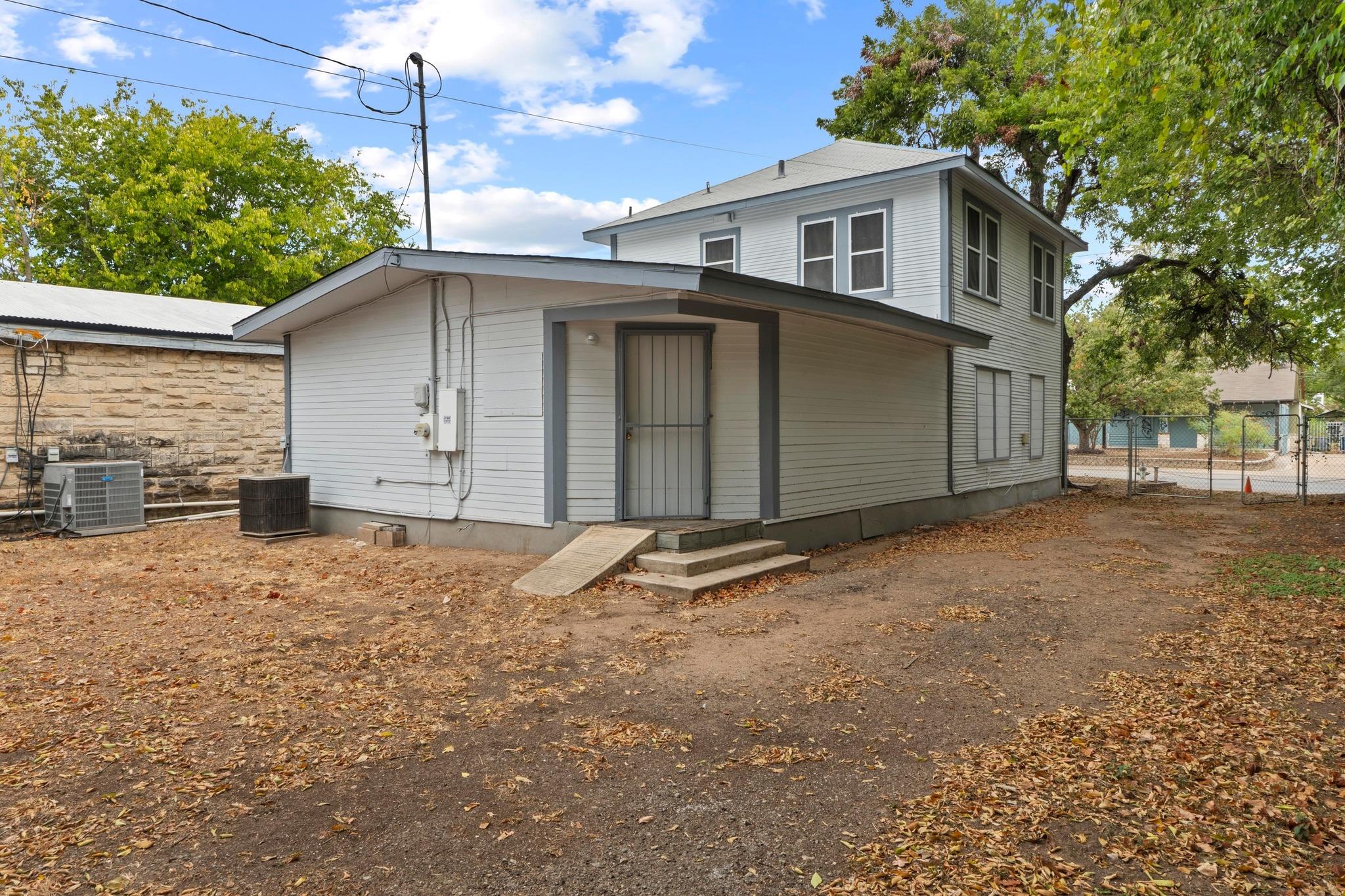 2117 E Cesar Chavez Street Austin TX 78702