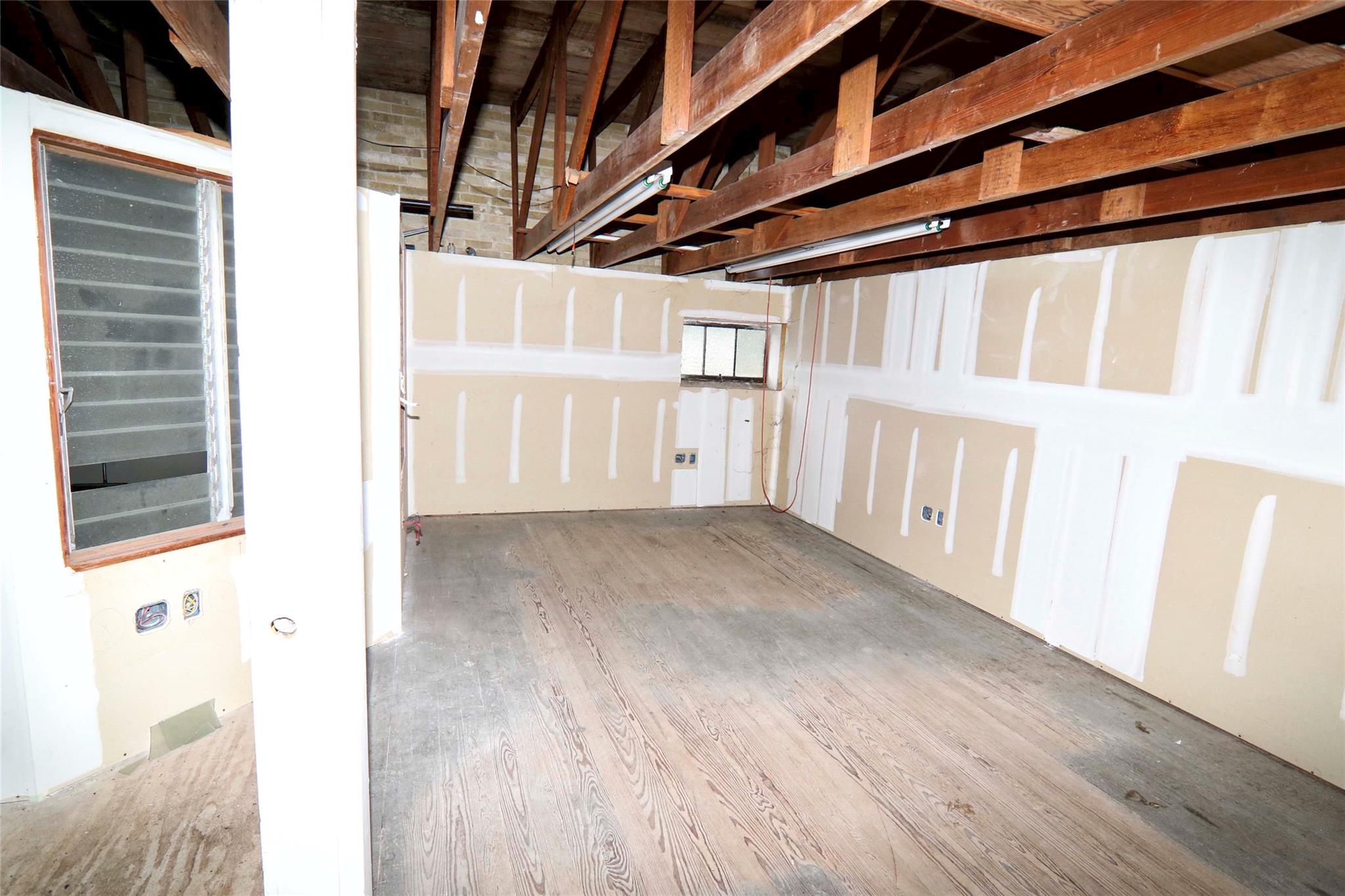702 Upton Avenue Schulenburg TX 78956