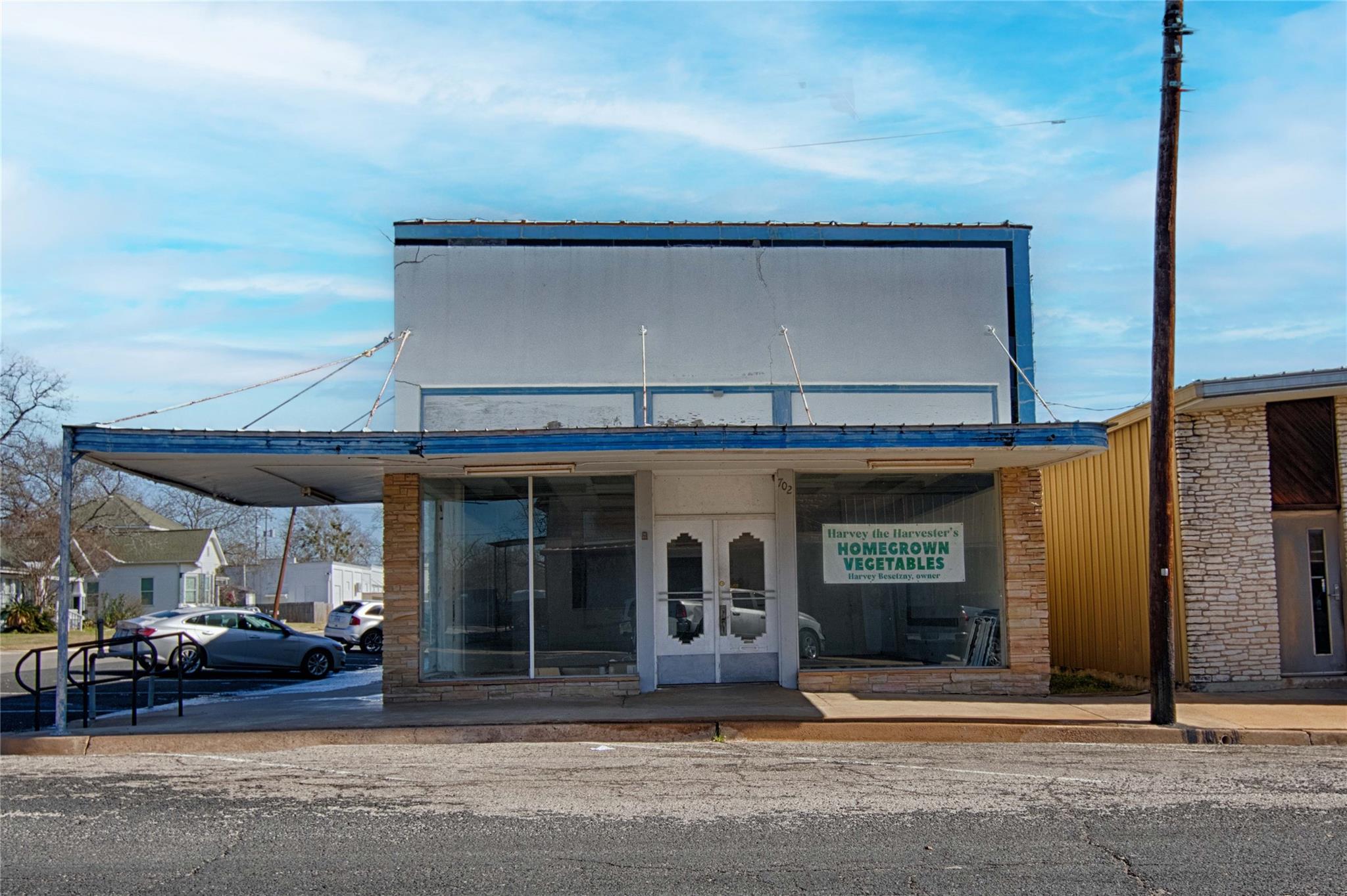 702 Upton Avenue Schulenburg TX 78956