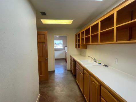 1312 N Us Highway 281 Lampasas TX 76550