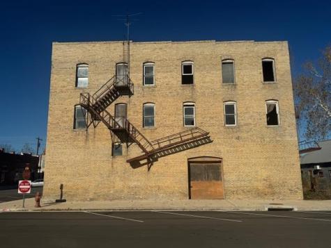 111 NE 2nd Street NE Smithville TX 78957