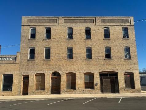 111 NE 2nd Street NE Smithville TX 78957