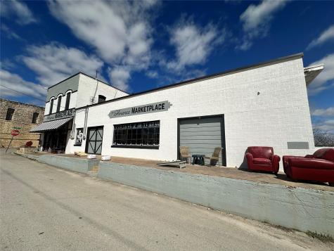 101 Story Avenue Florence TX 76527