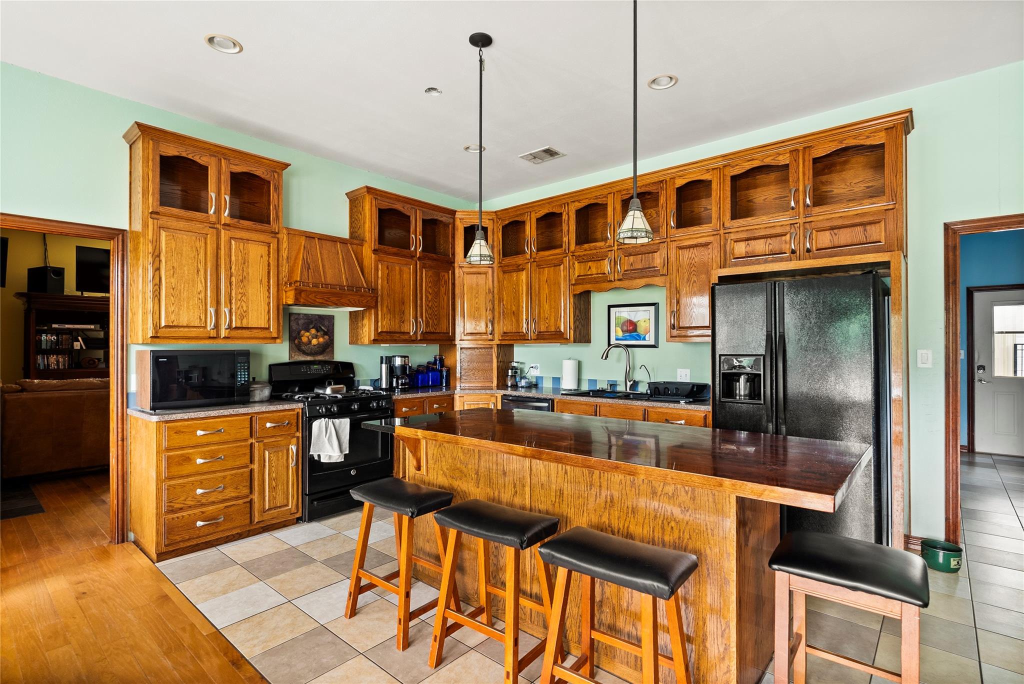 1389 Highway 290 E Elgin TX 78621