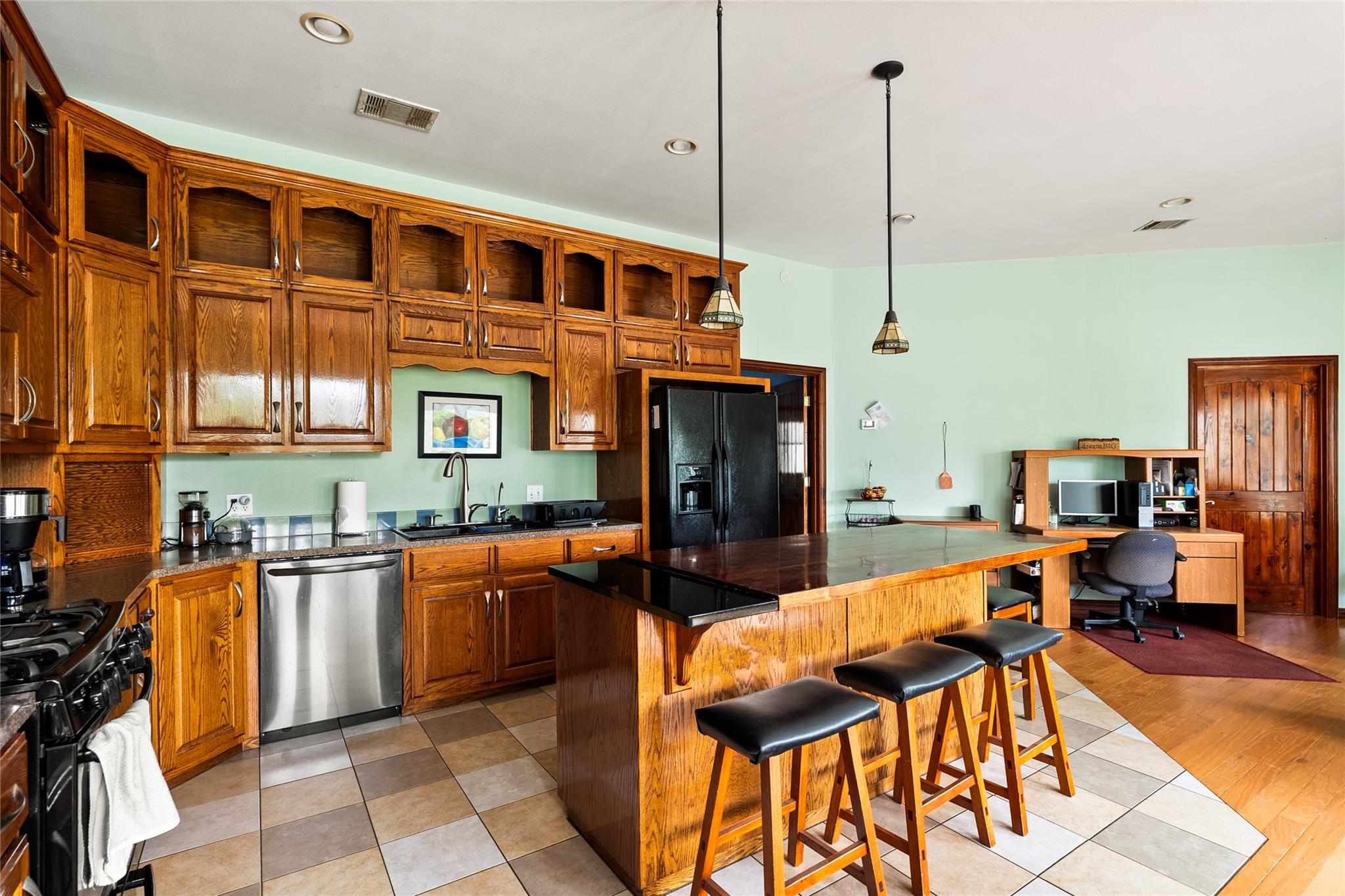 1389 Highway 290 E Elgin TX 78621