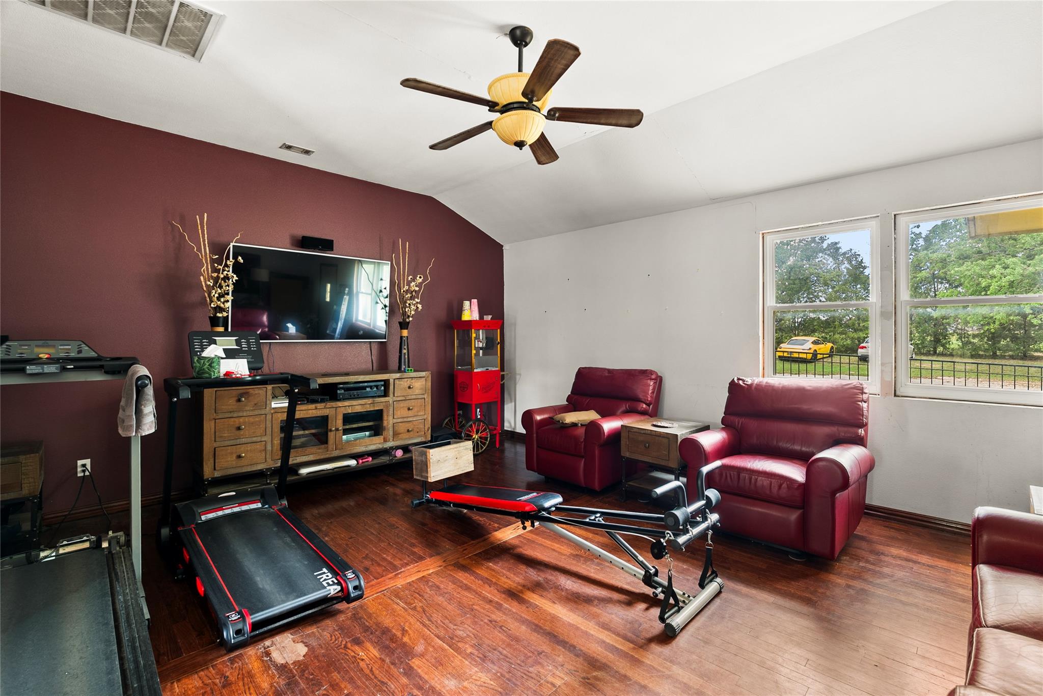 1389 Highway 290 E Elgin TX 78621